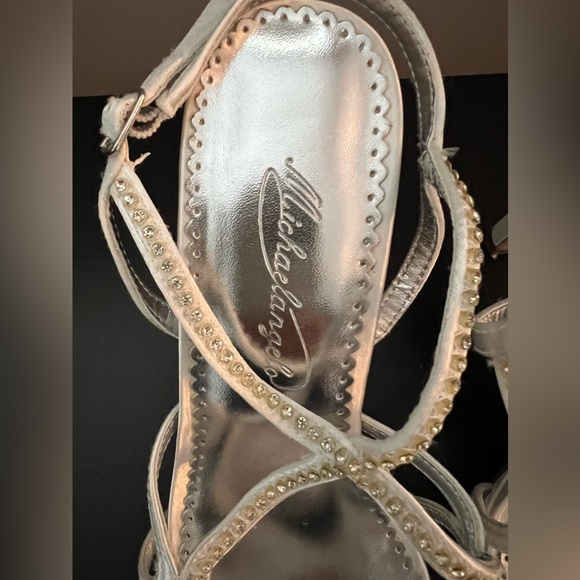 2/ $20 Michaelangelo David’s Bridal Dyeable Sierra Shoes - Picture 3 of 9